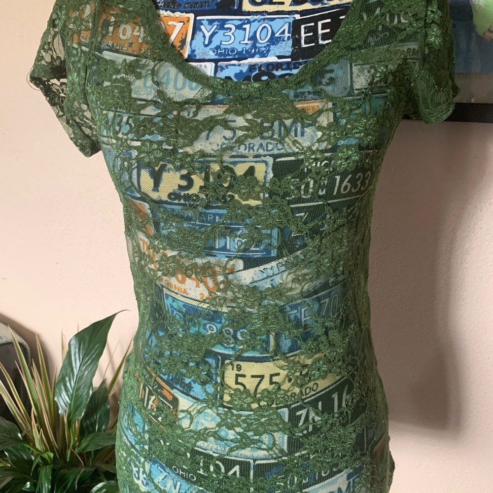 Lace Overlay Green Short-Sleeve Women’s Top Size L $8